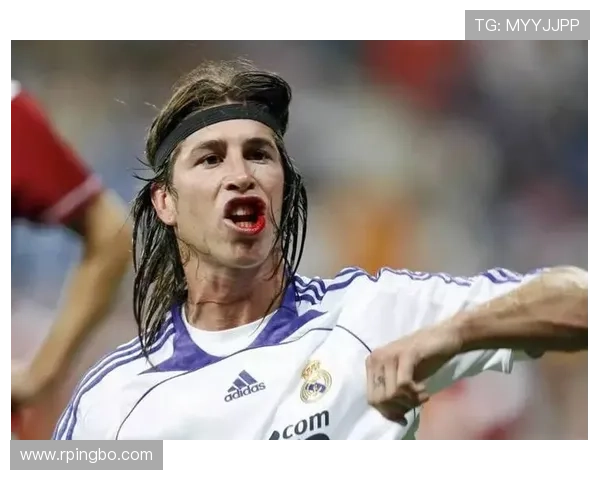 从右后卫到世界顶级中卫：拉莫斯的转型轨迹